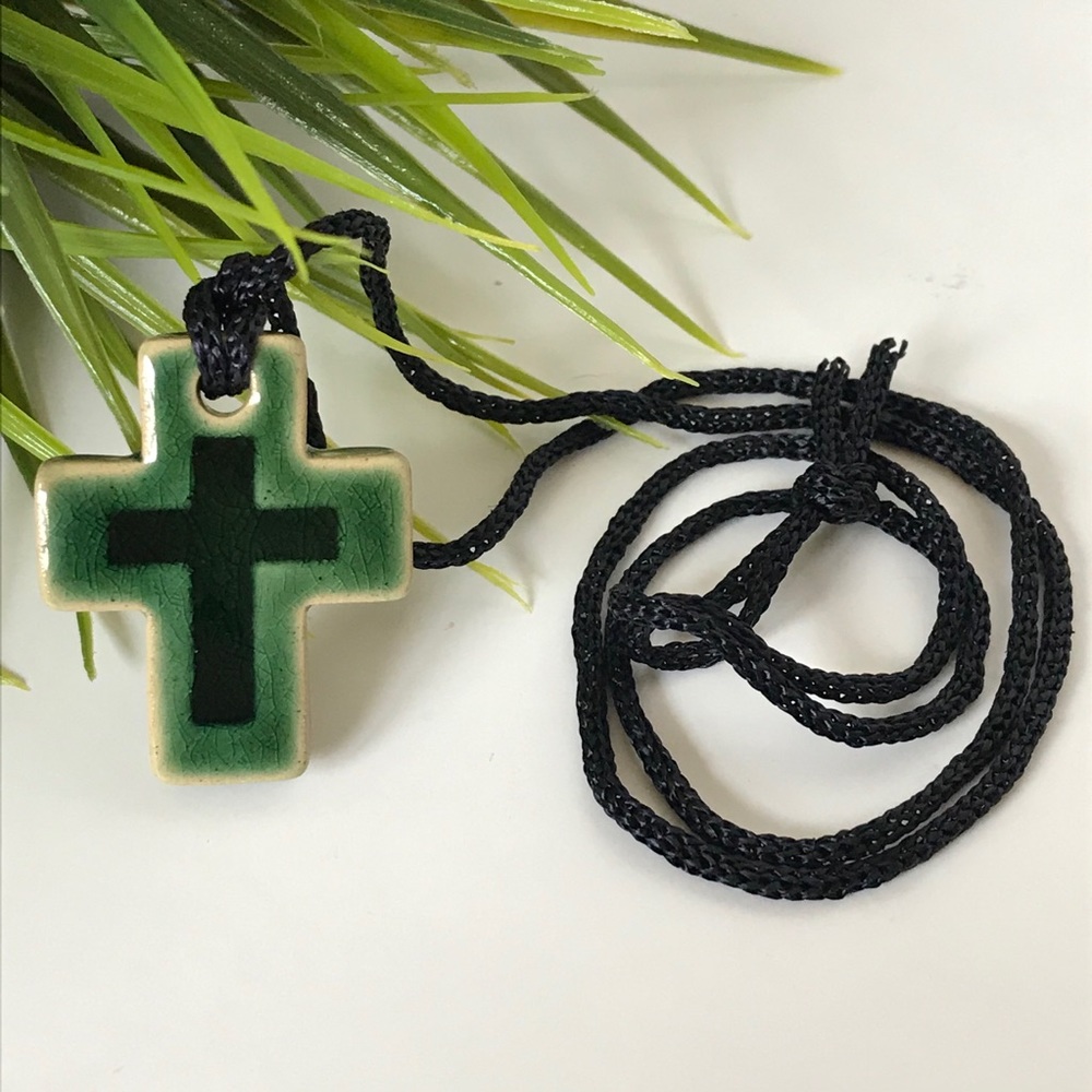 Cross Ceramic Pendant necklace Dark Green/Black